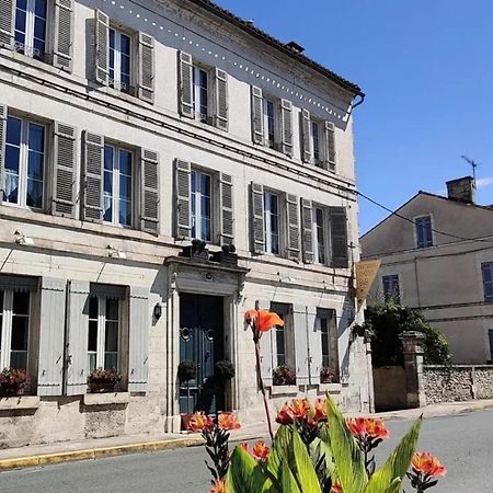 Repos à Ribérac B&B Extérieur photo