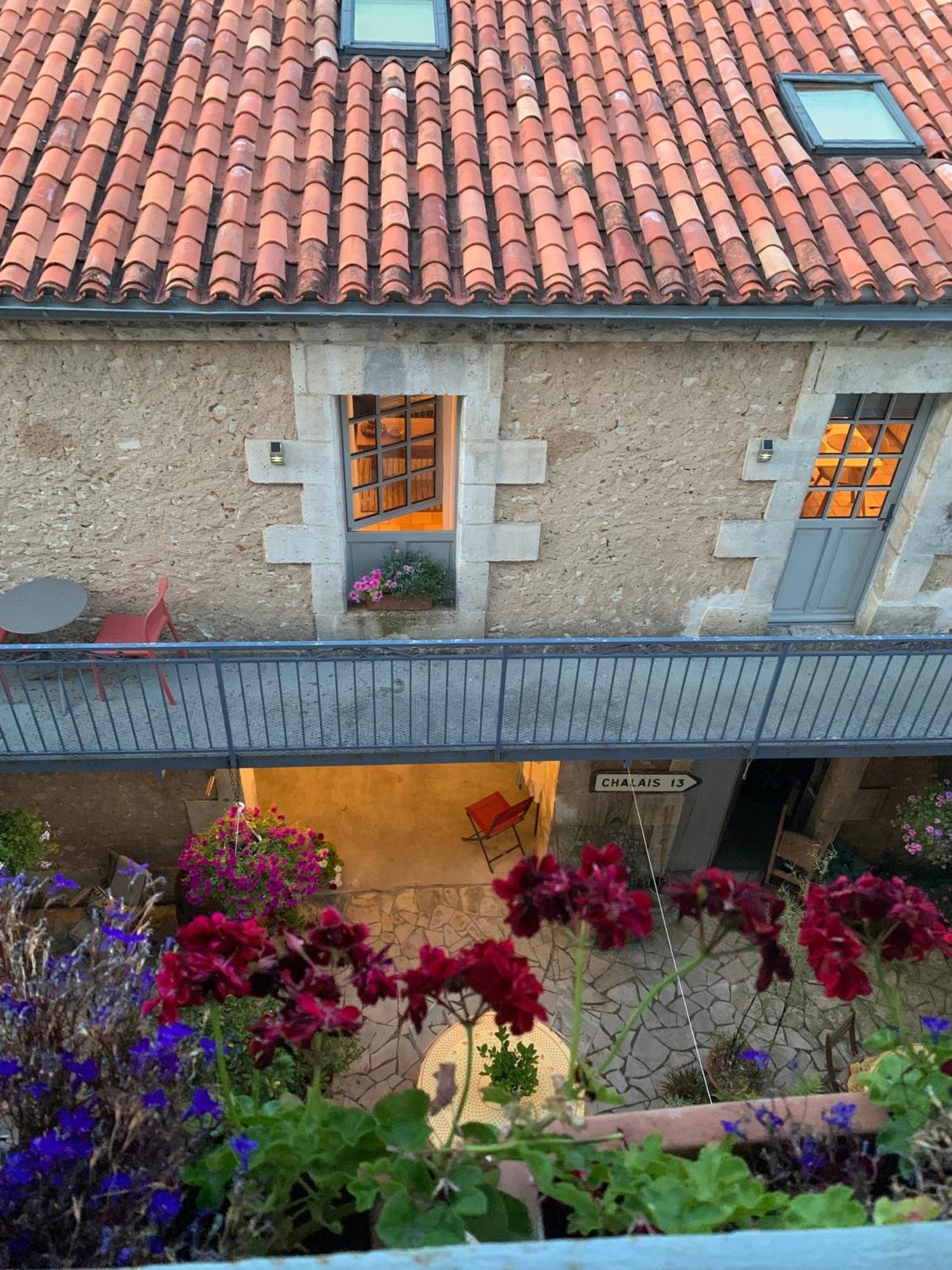 Repos à Ribérac B&B Extérieur photo